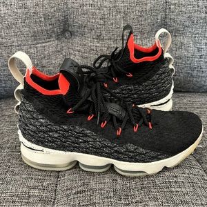 NIKE LEBRON 15 XV - BRIGHT CRIMSON WHITE BLACK AQ2363-002 MEN'S SIZE 12 FLYKNIT